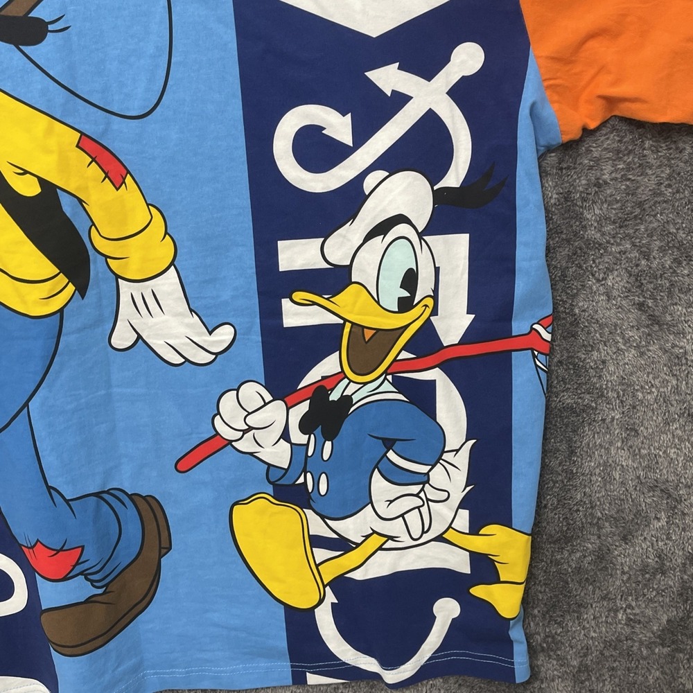 2024 Disney‎ Mickey Mouse & Friends Mickey & Co T-Shirt Men's XXL Graphic Tee - Picture 8 of 12